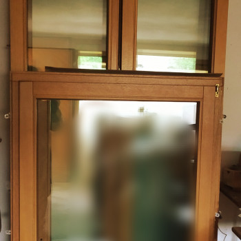 Portafinestra in legno Meranti