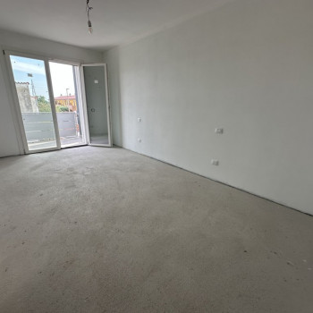 MALCONTENTA ULTIMA NUOVA PORZIONE DI BIVILLA CON AMPIO GIARDINO