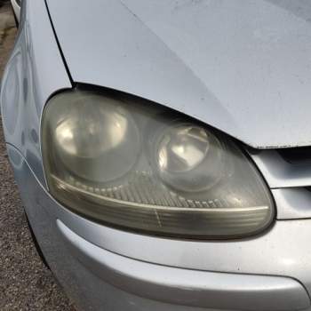 Proiettore destro VOLKSWAGEN GOLF 5  del 2004