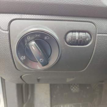 Interruttore fari VOLKSWAGEN GOLF 5  del 2004