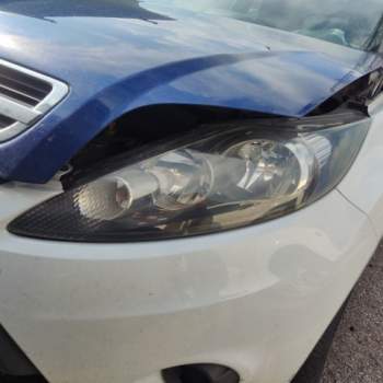 Proiettore sinistro FORD FIESTA  del 2010