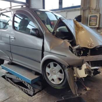 Ricambi TOYOTA YARIS VERSO 1299cc benzina 2003