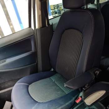 Sedile anteriore dx LANCIA MUSA  del 2009