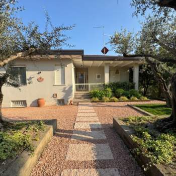 Villa in vendita a Lonato del Garda (Brescia)