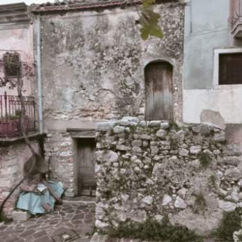 Rustico in vendita a Sicignano degli Alburni (Salerno)