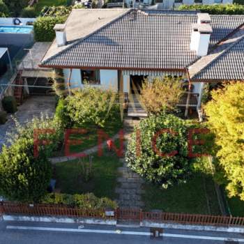 Bifamiliare in vendita a Montebelluna (Treviso)