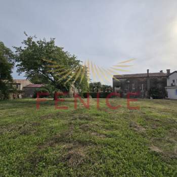 Rustico in vendita a Volpago del Montello (Treviso)