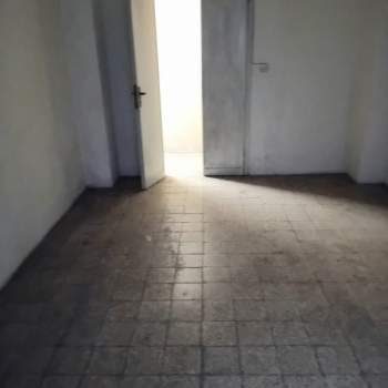 Magazzino in vendita a Torino (Torino)