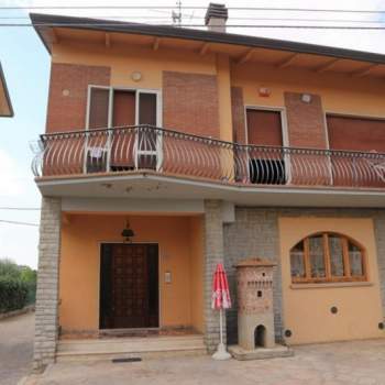 Rustico in vendita a Torgiano (Perugia)