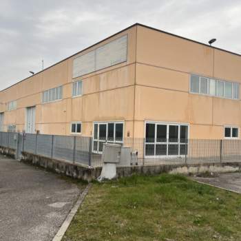 Capannone in vendita a Monteforte d'Alpone (Verona)