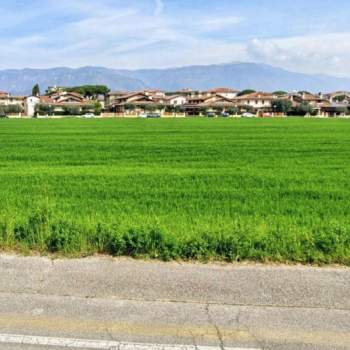 Terreno in vendita a Bassano del Grappa (Vicenza)
