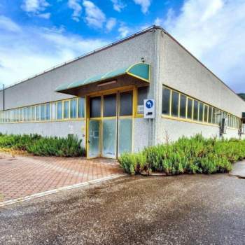 Magazzino in vendita a Vicopisano (Pisa)