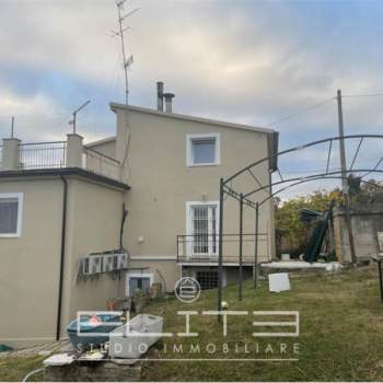 Casa singola in vendita a Osimo (Ancona)