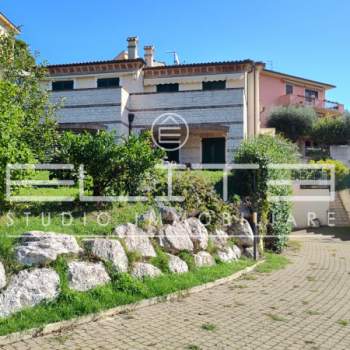 Villa in vendita a Sirolo (Ancona)