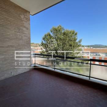 Appartamento in vendita a Ancona (Ancona)