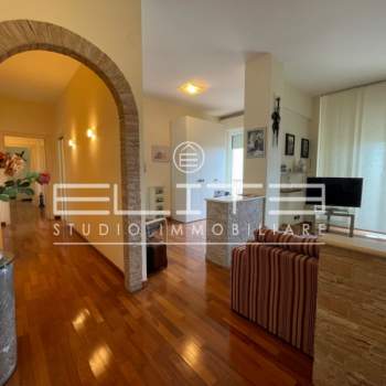 Appartamento in vendita a Ancona (Ancona)
