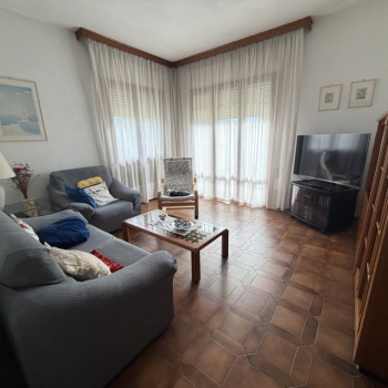 BORBIAGO Casa singola gi&agrave; divisa in due unit&agrave; 