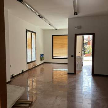 Negozio in vendita a Albignasego (Padova)