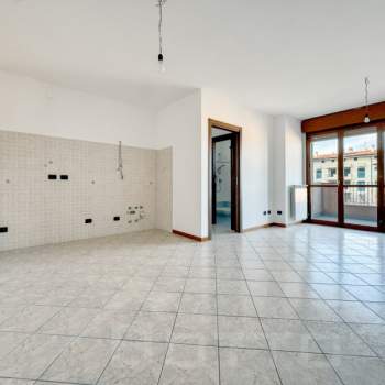 Appartamento in vendita a Borgomanero (Novara)