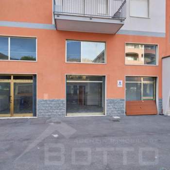 Negozio in vendita a Ceriale (Savona)