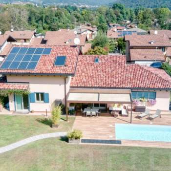 Villa in vendita a Leggiuno (Varese)