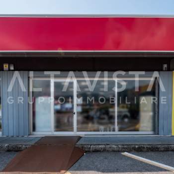 Negozio in affitto a Rezzato (Brescia)