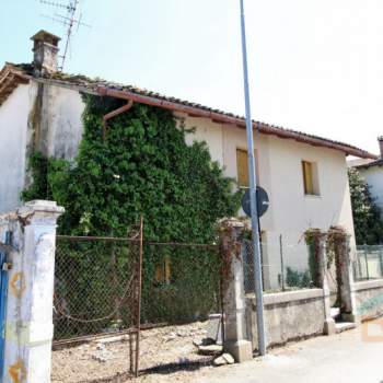Rustico in vendita a Gonars (Udine)