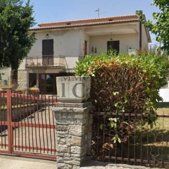 Casa singola in vendita a Castiglione del Lago (Perugia)