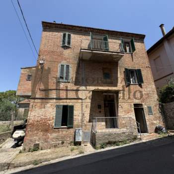 Casa singola in vendita a Castiglione del Lago (Perugia)
