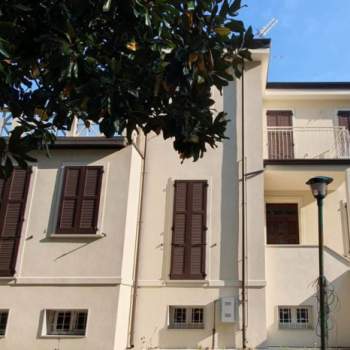 Bifamiliare in vendita a Mirandola (Modena)