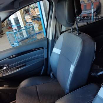 Sedile anteriore dx RENAULT SCENIC  del 2013