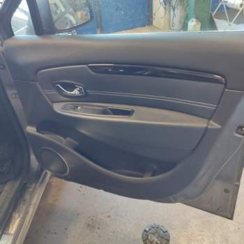 Pannello porta ant dx RENAULT SCENIC  del 2013