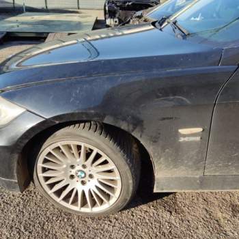 Parafango sinistro BMW 330  del 2005
