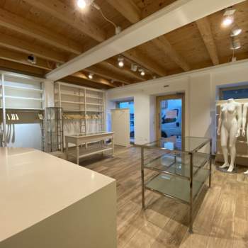 Negozio in affitto a Auronzo di Cadore (Belluno)