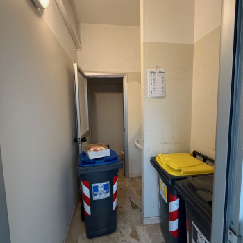 MIRA Negozio in zona centrale