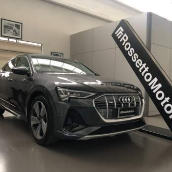 AUDI Q8 e-tron