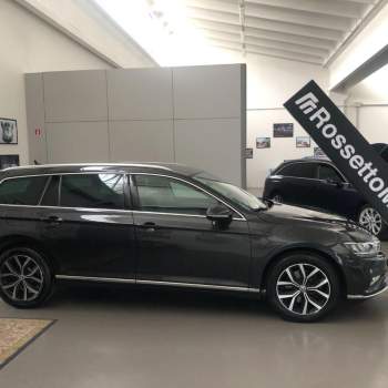 VOLKSWAGEN Passat Variant