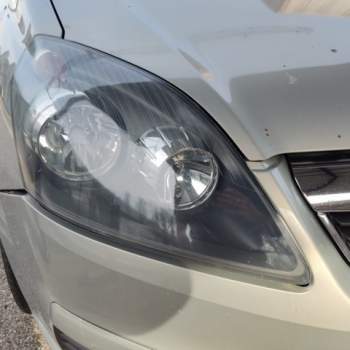 Proiettore destro OPEL ZAFIRA  del 2007