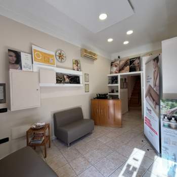 Attivita commerciale in vendita a Torre del Greco (Napoli)