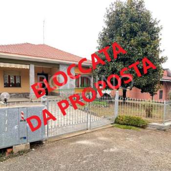 Villa in vendita a Castagnito (Cuneo)