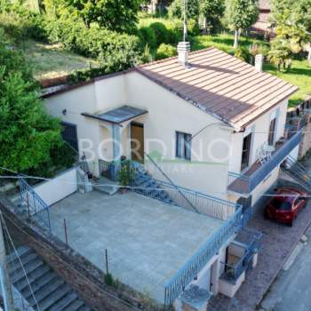 Casa singola in vendita a Govone (Cuneo)