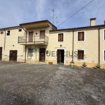Rustico in vendita a Zimella (Verona)