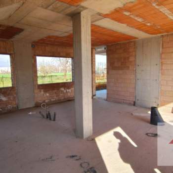 Bifamiliare in vendita a Giavera del Montello (Treviso)