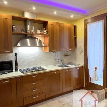 Trifamiliare in vendita a Susegana (Treviso)