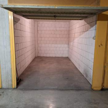 Garage in affitto a Modena (Modena)