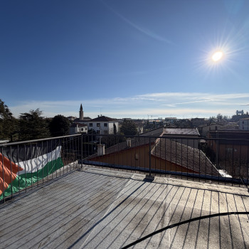 ORIAGO CENTRO Ampio Appartamento posto al Primo Piano 