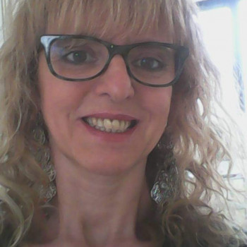 Dama di compagnia a persona autosufficiente anziana