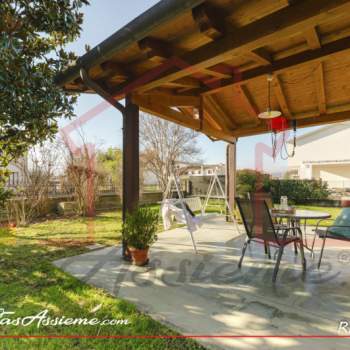 Casa singola in vendita a Giavera del Montello (Treviso)