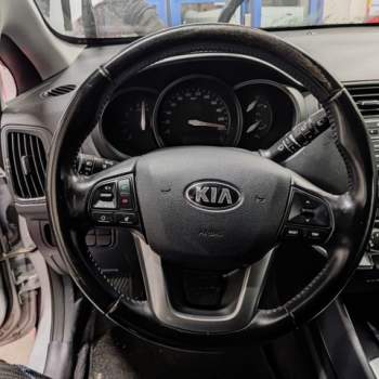 Volante KIA RIO  del 2013