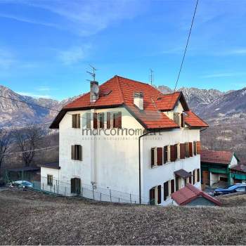 Casa singola con vista incantevole sulle montagne dell&rsquo;Alpago a Tambre